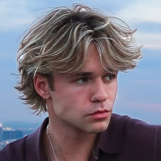 Vik White’s Instagram Stats, Engagement & Profile Insights (@itsslavik)