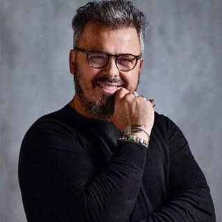 Donato De Santis’s Instagram Stats, Engagement & Profile Insights (@donatodesantis) 3 Donato De Santis’s Instagram Stats, Engagement & Profile Insights (@donatodesantis)