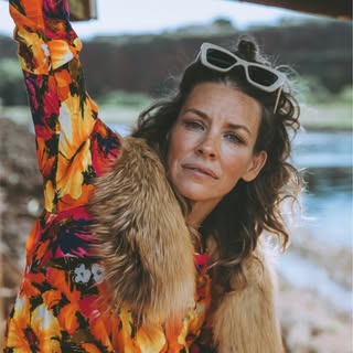 Evangeline Lilly’s Instagram Stats, Engagement & Profile Insights (@evangelinelillyofficial)