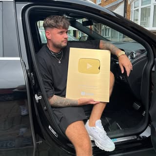 Richard Sales’s Instagram Stats, Engagement & Profile Insights (@richardsalesofficial)