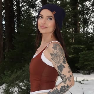 Liv Perry’s Instagram Stats, Engagement & Profile Insights (@olivia.cara)